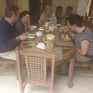 grannys-inn.hotels-varanasi.com/